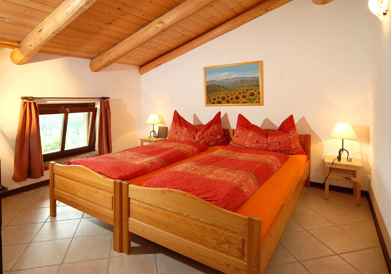 Agriturismo Sondrea Синио Экстерьер фото